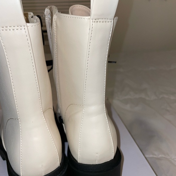 NEW IN BOX NINE WEST COMBAT BOOTS - Picture 4 of 8